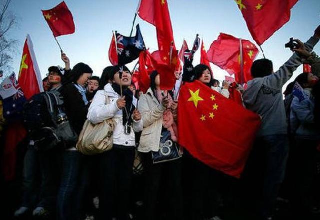社论丨以奋斗赢得更加光明的前程——热烈祝贺自治区十四届人大二次会议胜利闭幕
